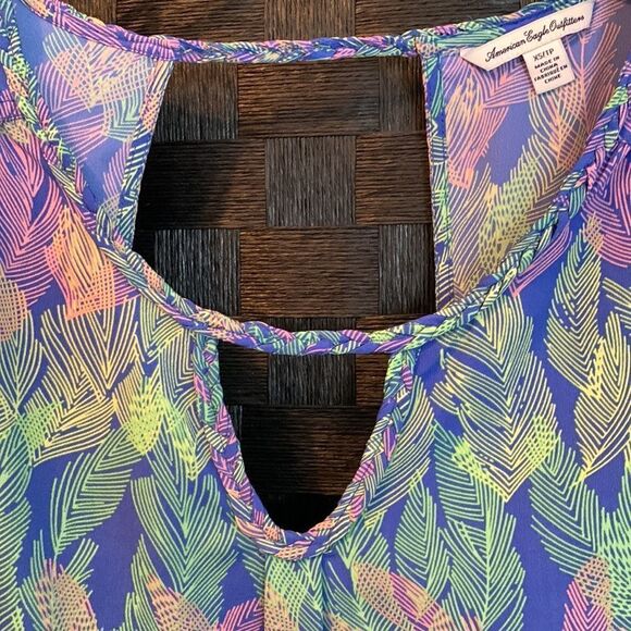 American Eagle Size XS long sleeve with unique neckline.  See photos - Picture 3 of 10